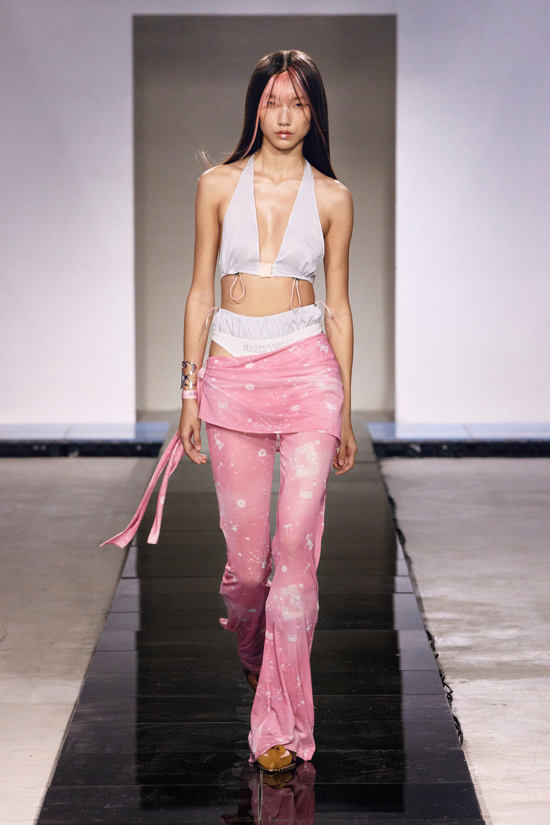 “Darkroom Trip” Pink