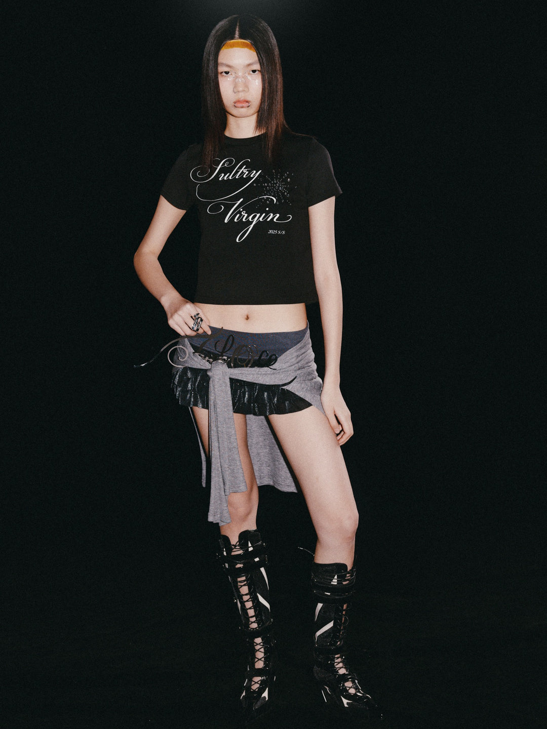 “Seasonal”T-Shirt Black