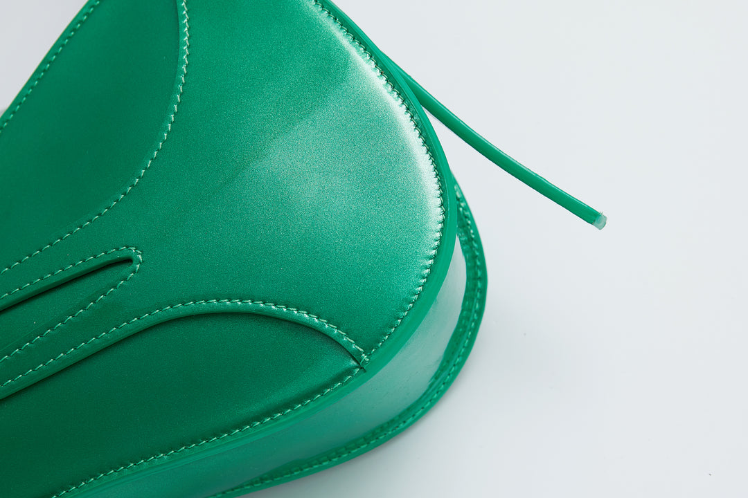 “Medium Pearl" Jelly Green